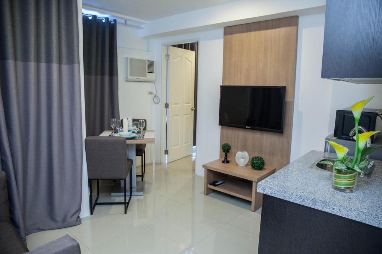 Melbourne Suites Макати Экстерьер фото