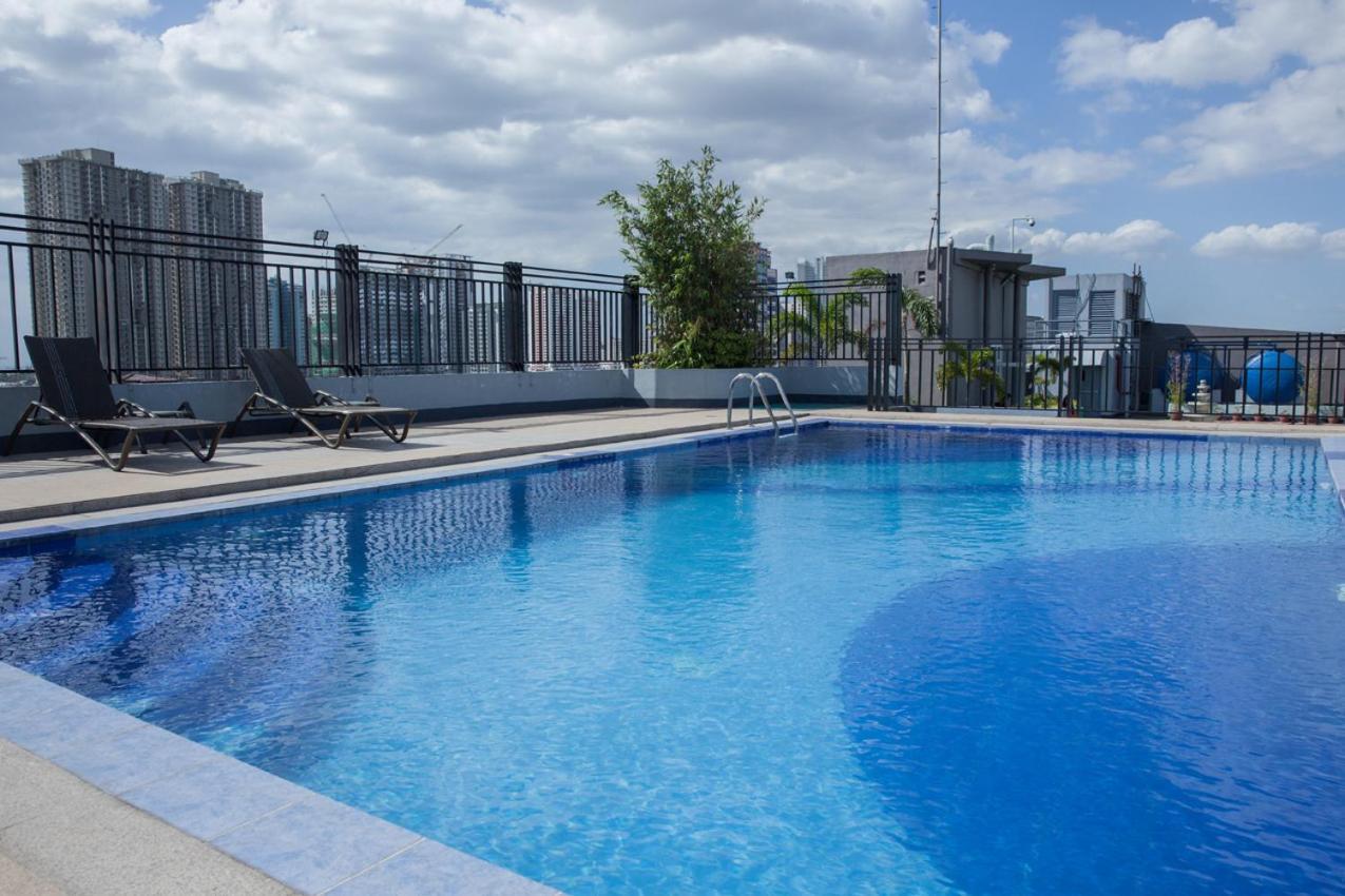 Melbourne Suites Макати Экстерьер фото