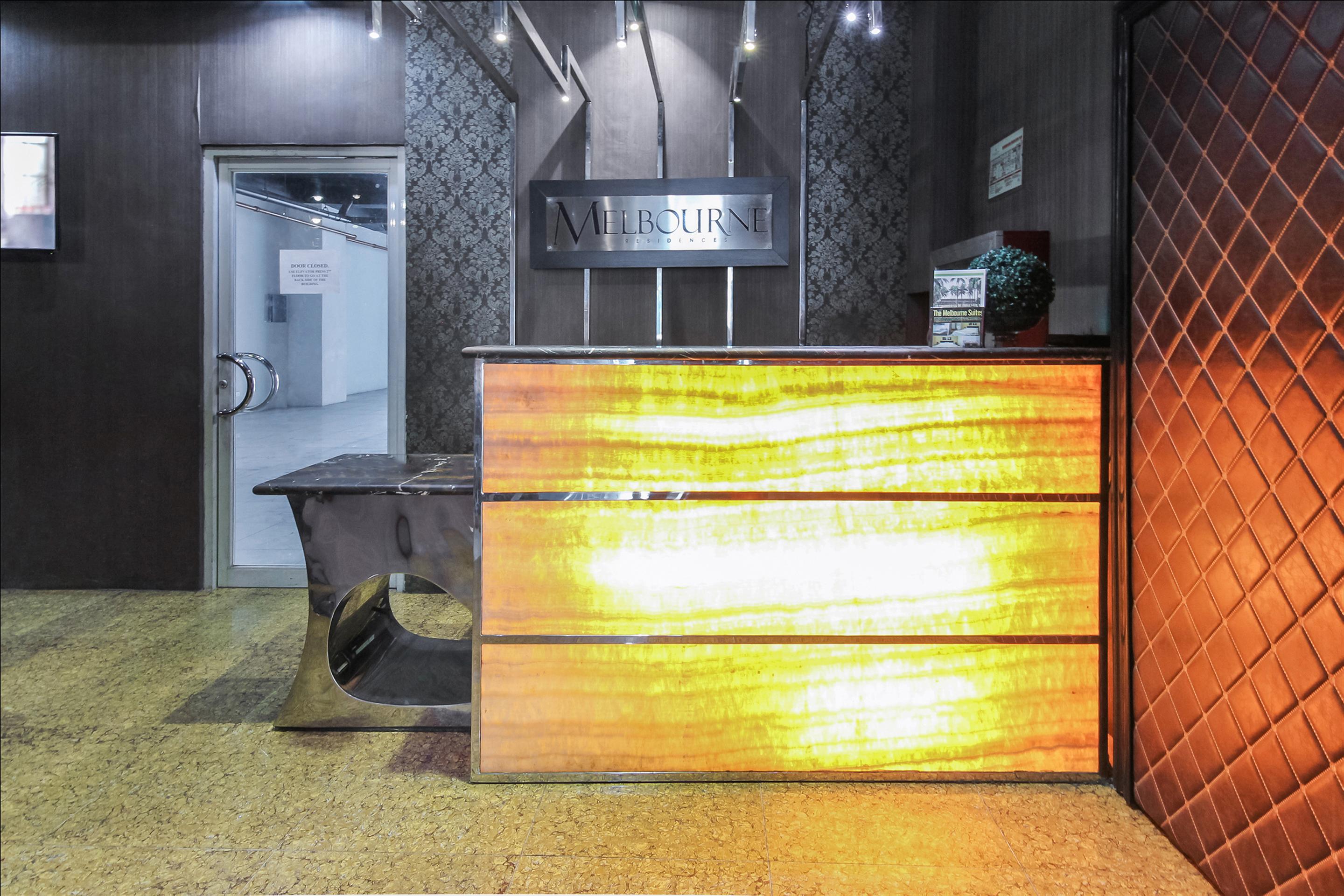 Melbourne Suites Макати Экстерьер фото