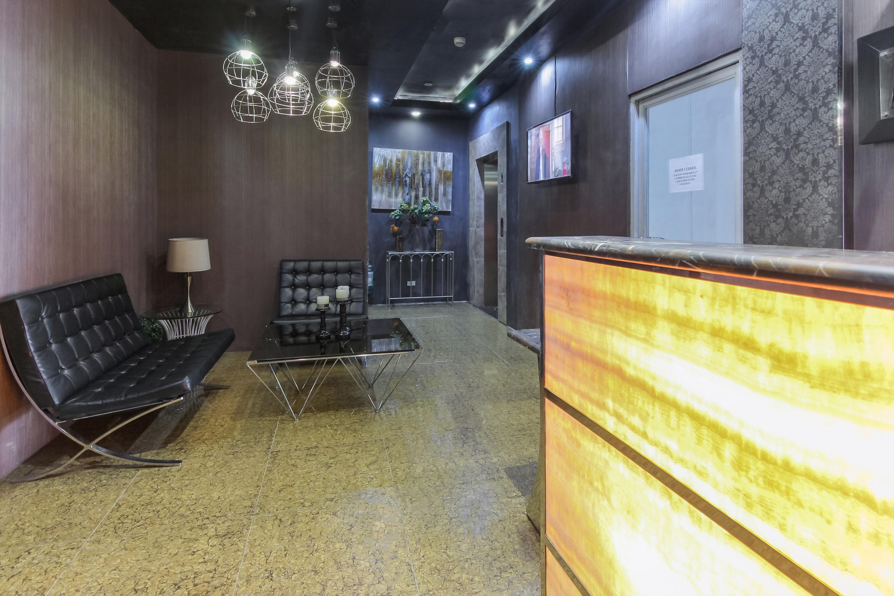 Melbourne Suites Макати Экстерьер фото
